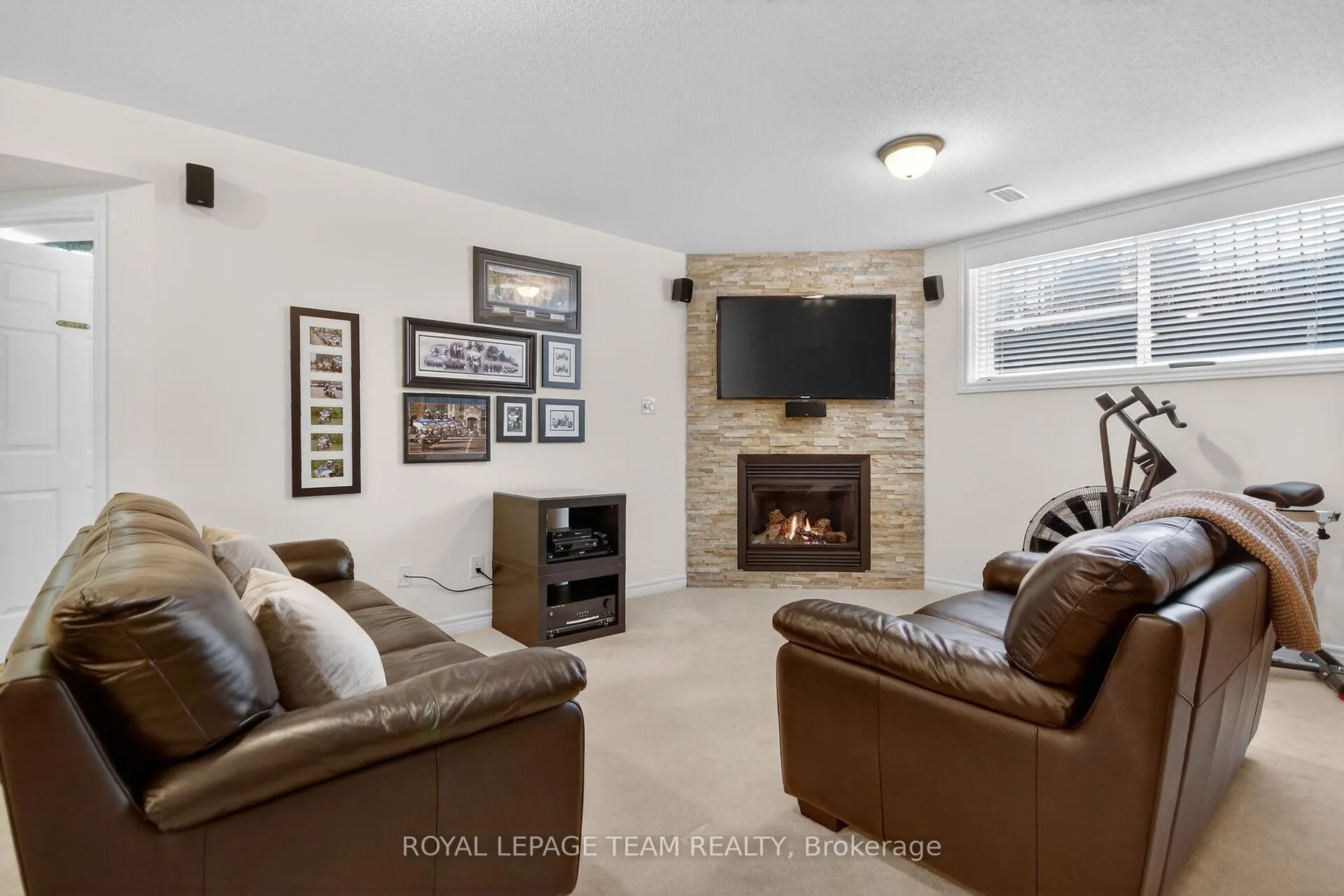 Photo 39 of 210 Hunterbrook Street N, Ottawa, Kanata - Morgan's Grant/South March — HOMEH