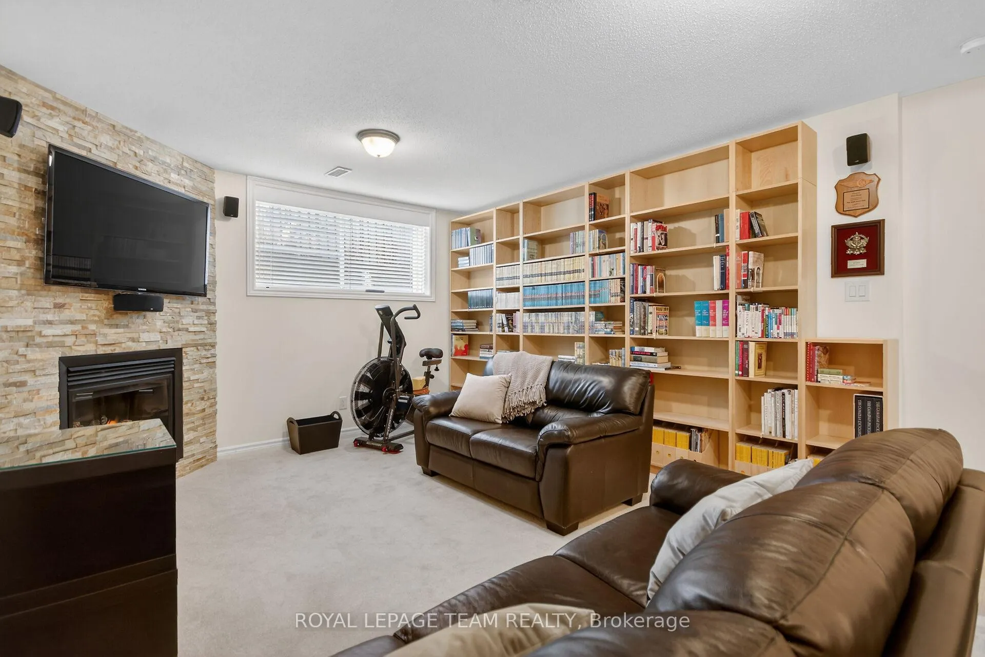 Photo 40 of 210 Hunterbrook Street N, Ottawa, Kanata - Morgan's Grant/South March — HOMEH