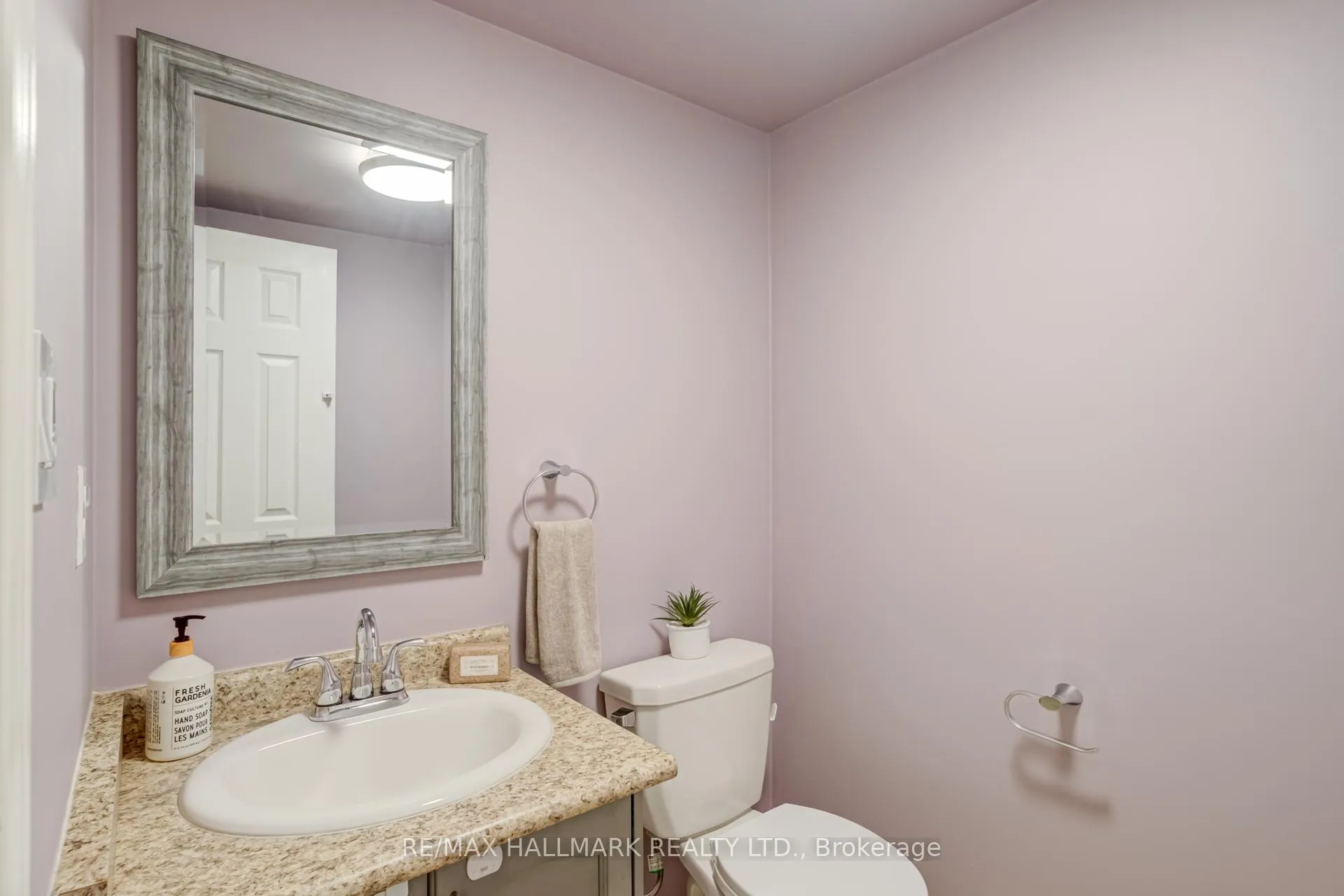 Photo 23 of 187 Hawkview Boulevard, Vaughan, Vellore Village — HOMEH