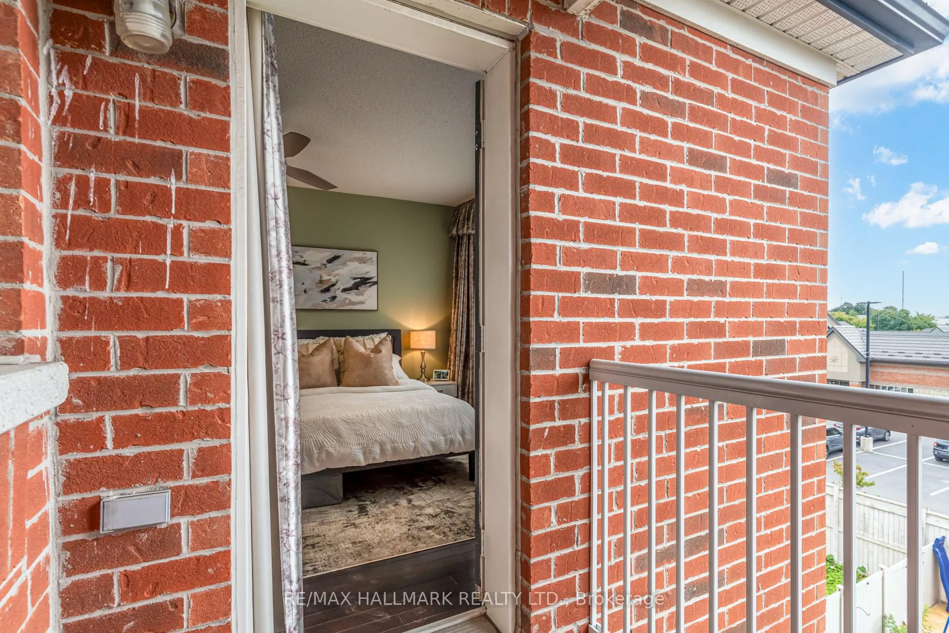 Photo 24 of 187 Hawkview Boulevard, Vaughan, Vellore Village — HOMEH