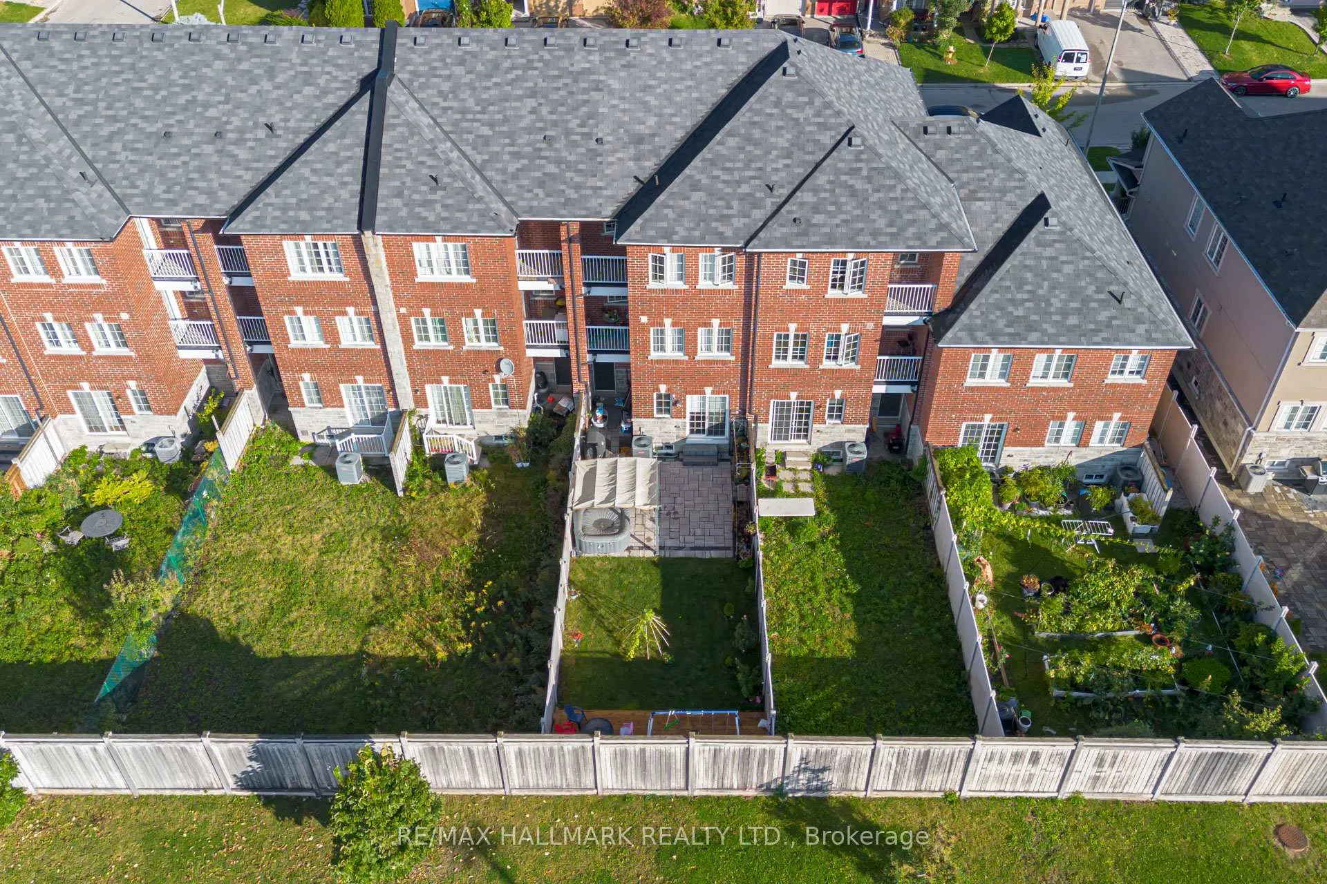 Photo 40 of 187 Hawkview Boulevard, Vaughan, Vellore Village — HOMEH