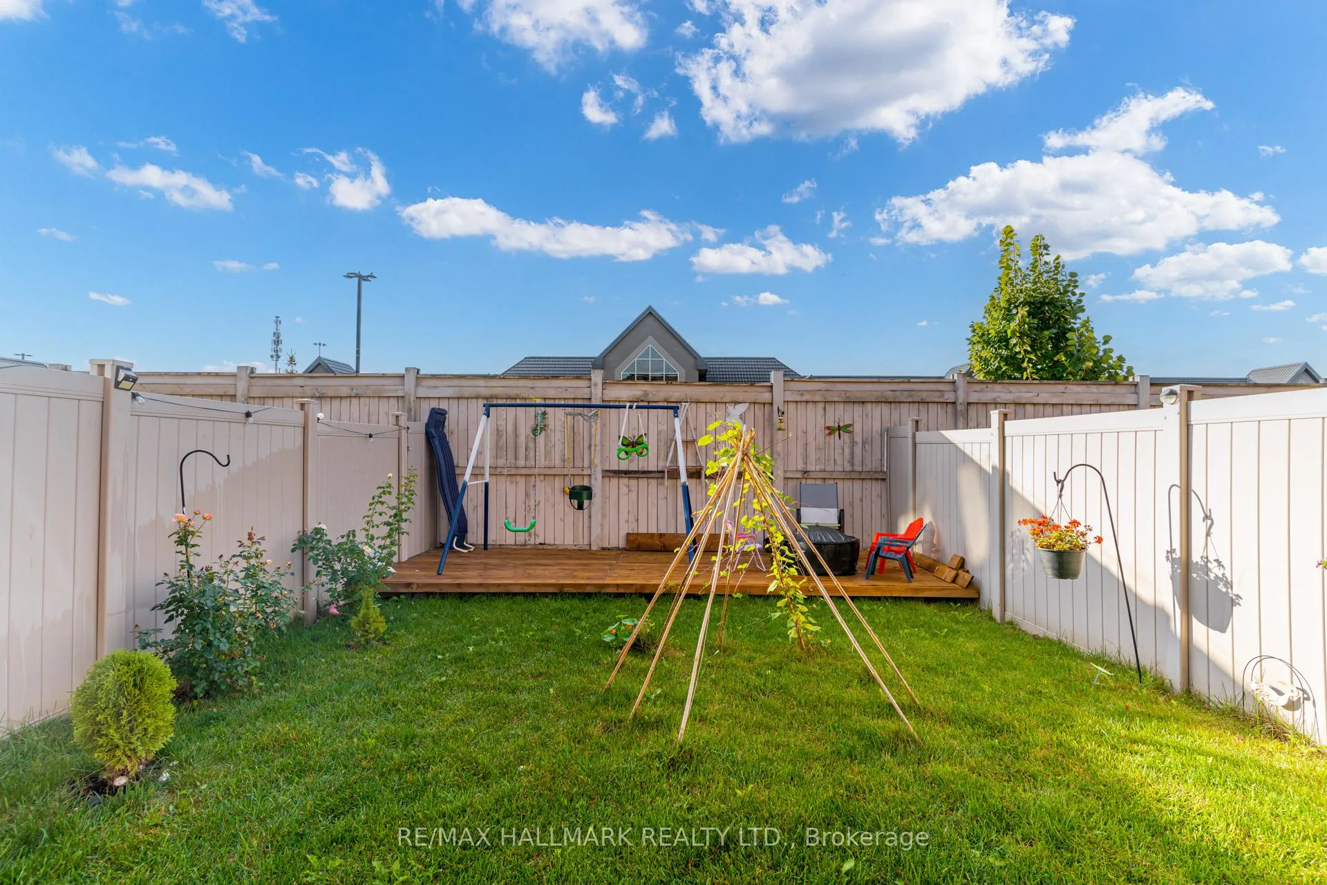 Photo 45 of 187 Hawkview Boulevard, Vaughan, Vellore Village — HOMEH