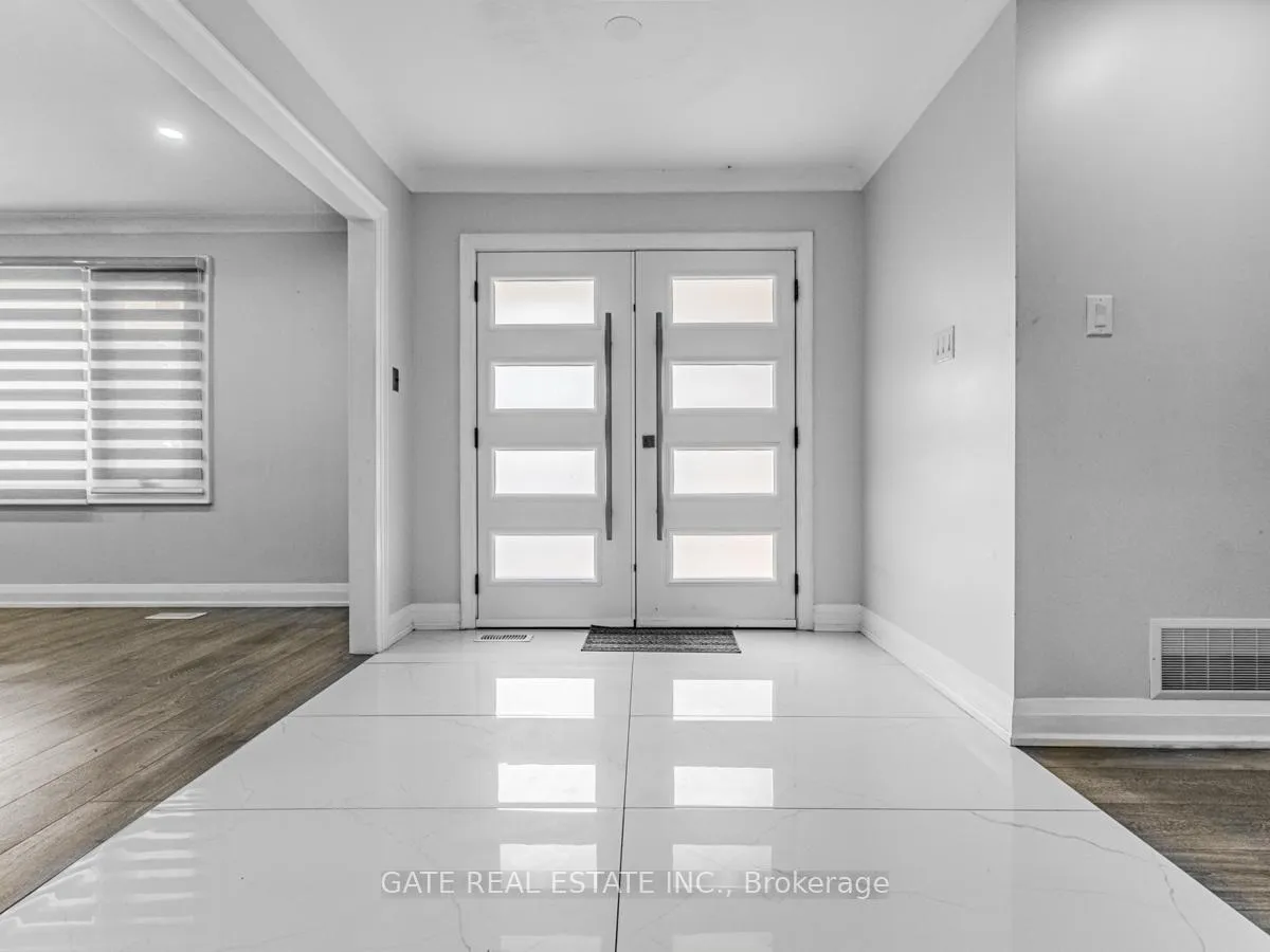 Photo 7 of 9779 Heritage Road, Brampton, Northwest Brampton — HOMEH