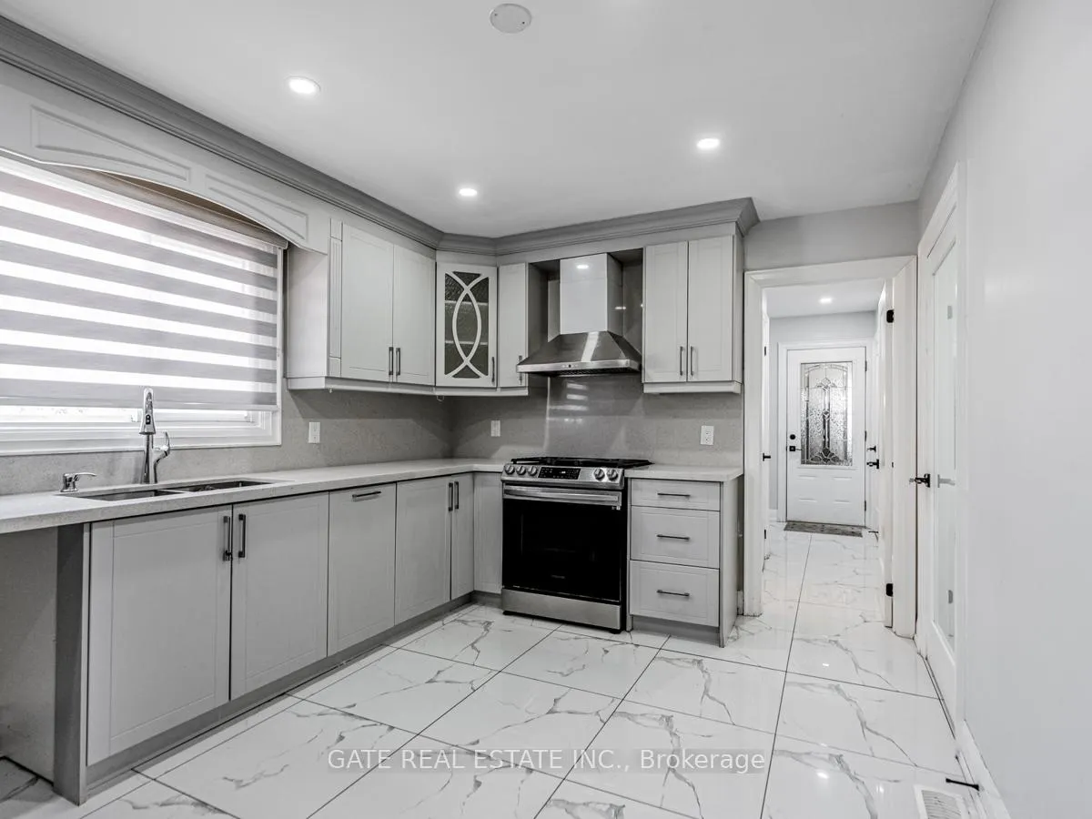 Photo 15 of 9779 Heritage Road, Brampton, Northwest Brampton — HOMEH