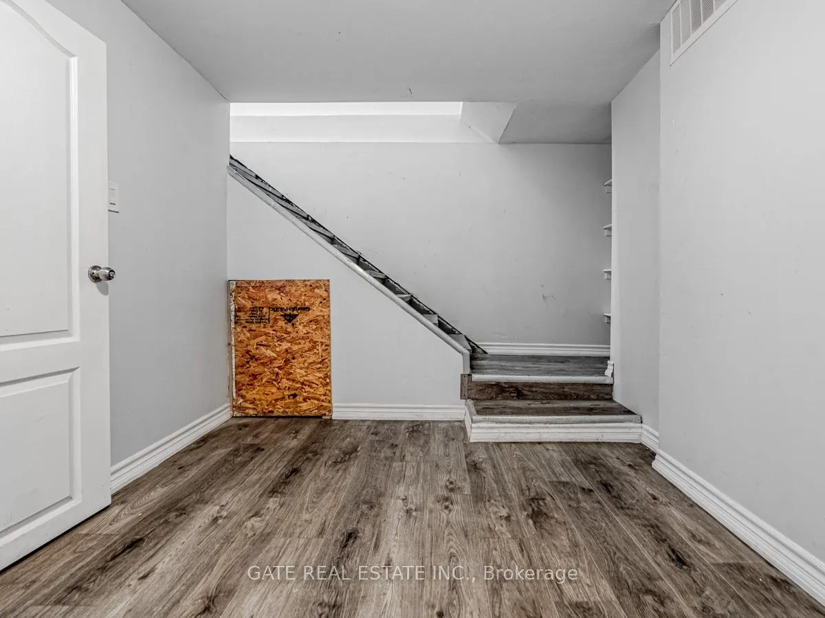 Photo 28 of 9779 Heritage Road, Brampton, Northwest Brampton — HOMEH