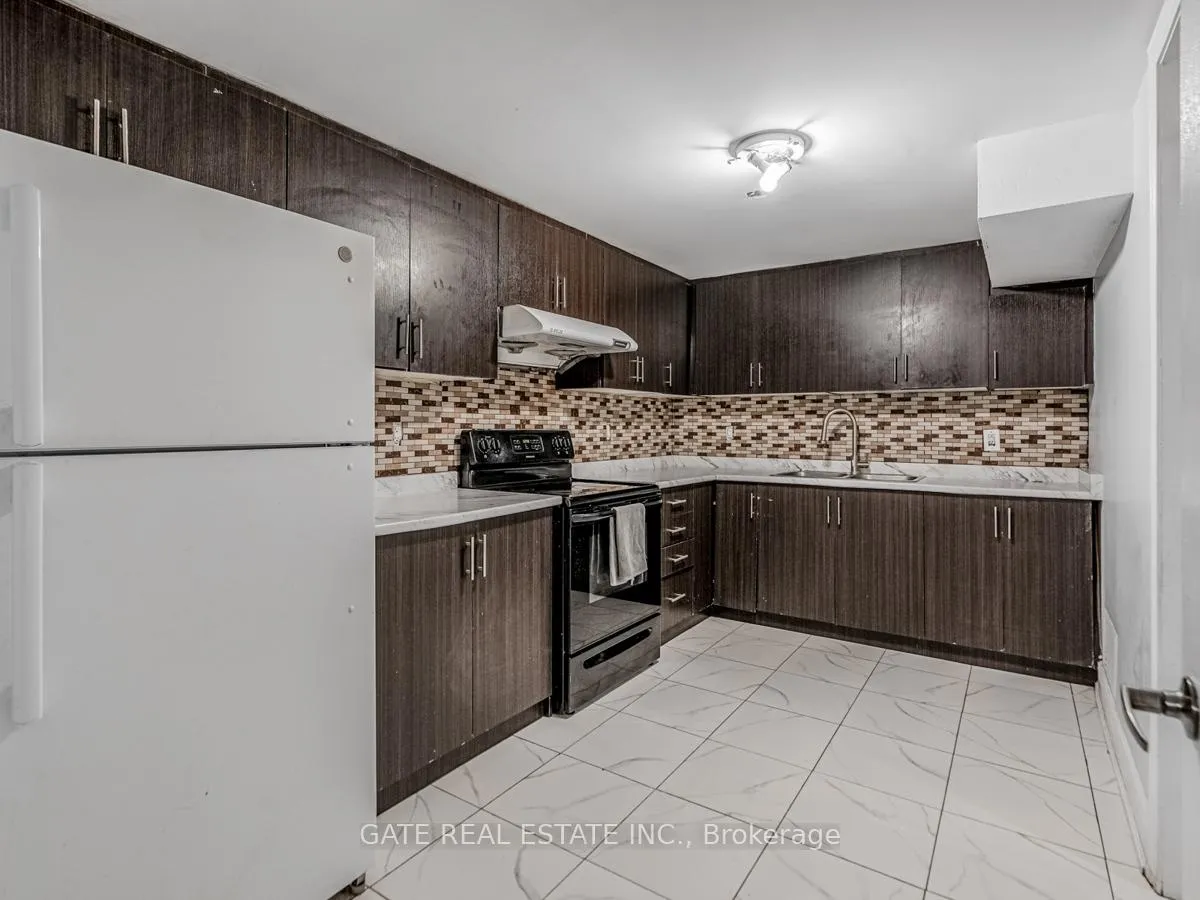 Photo 31 of 9779 Heritage Road, Brampton, Northwest Brampton — HOMEH