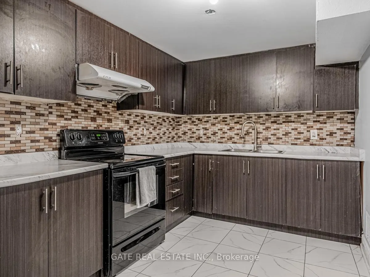 Photo 32 of 9779 Heritage Road, Brampton, Northwest Brampton — HOMEH