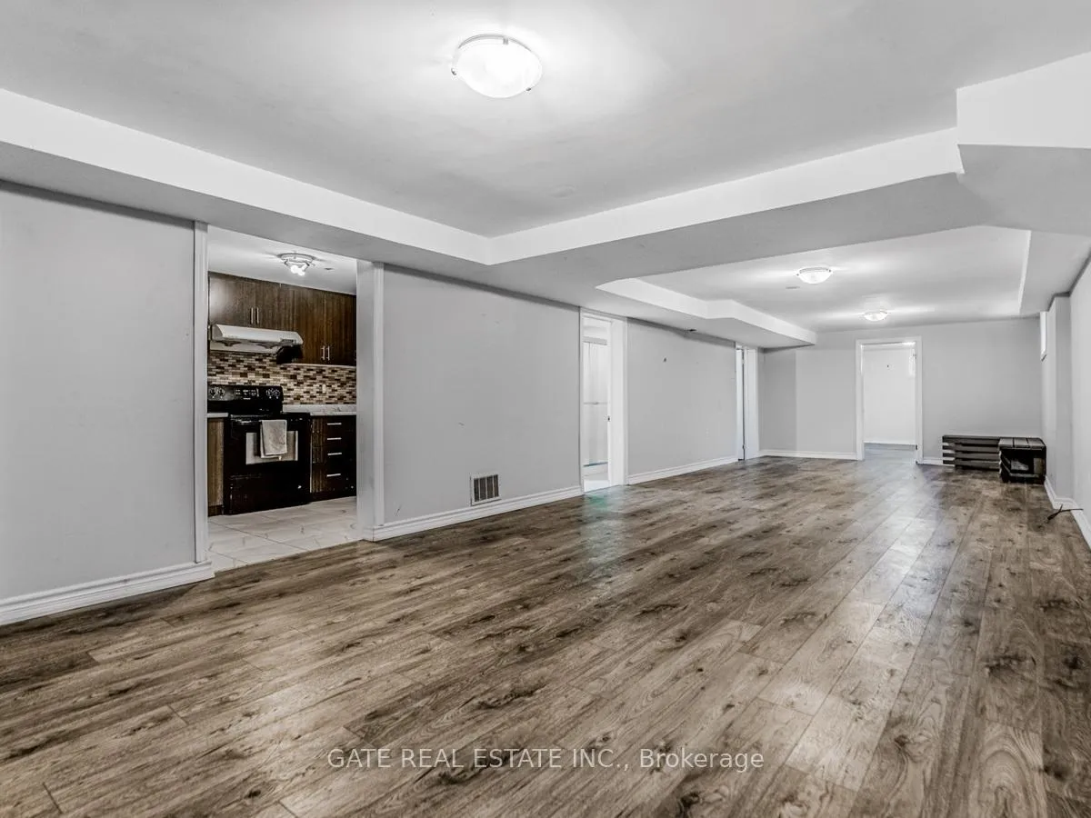 Photo 34 of 9779 Heritage Road, Brampton, Northwest Brampton — HOMEH
