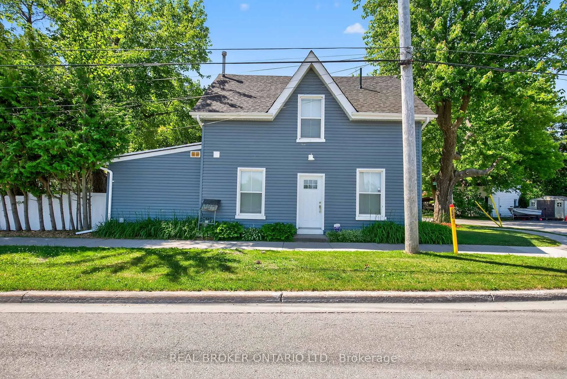Photo 3 of 151 Atherley Road, Orillia — HOMEH
