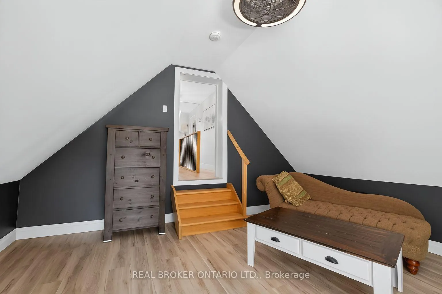 Photo 24 of 151 Atherley Road, Orillia — HOMEH