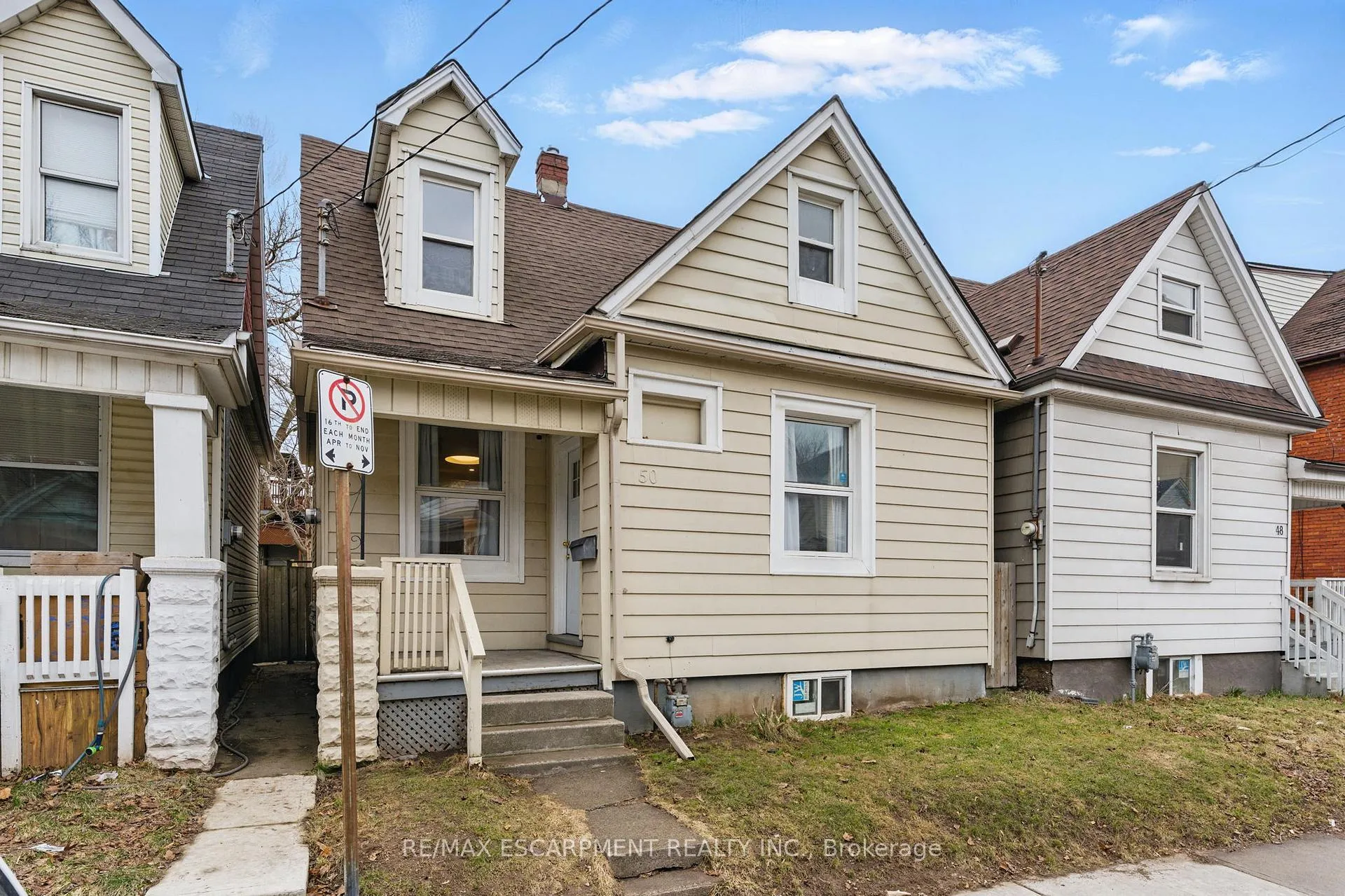 Front of 50 Harvey Street
