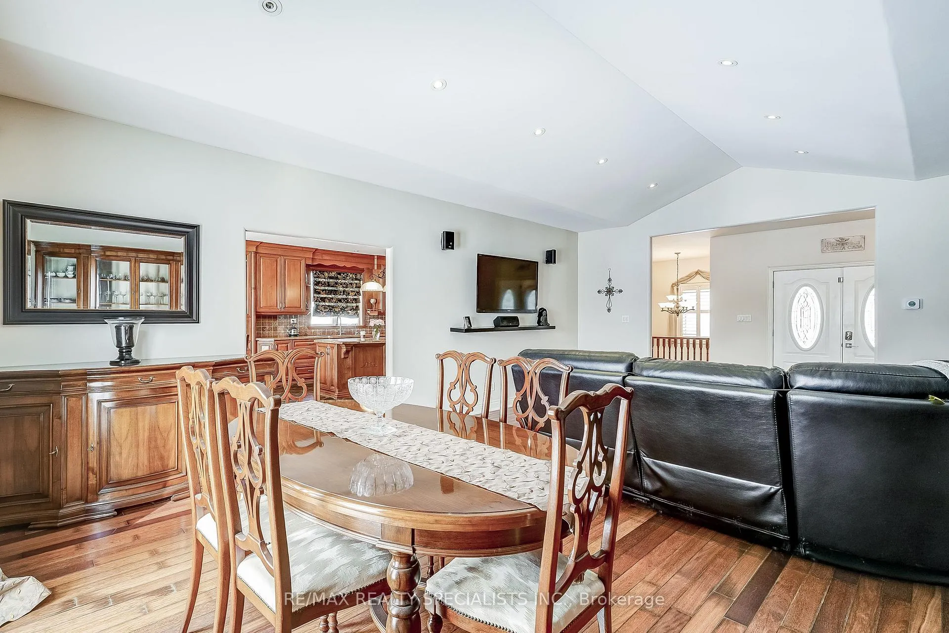 Photo 17 of 18370 Keele Street, King, Rural King — HOMEH