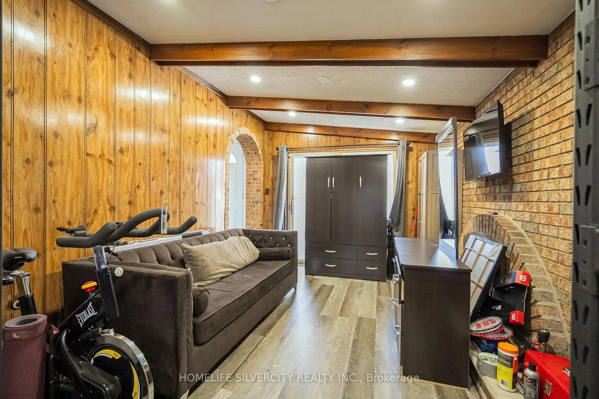 Photo 11 of 72 Brookland Drive, Brampton, Avondale — HOMEH