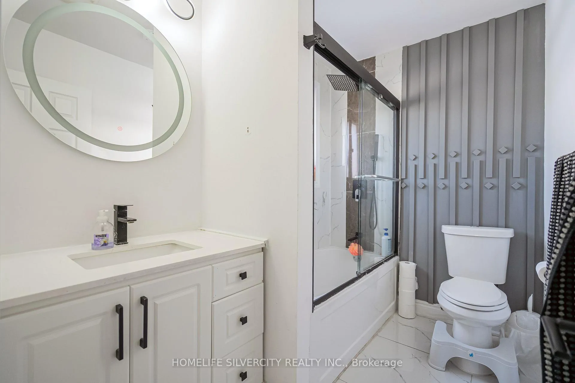 Photo 19 of 72 Brookland Drive, Brampton, Avondale — HOMEH