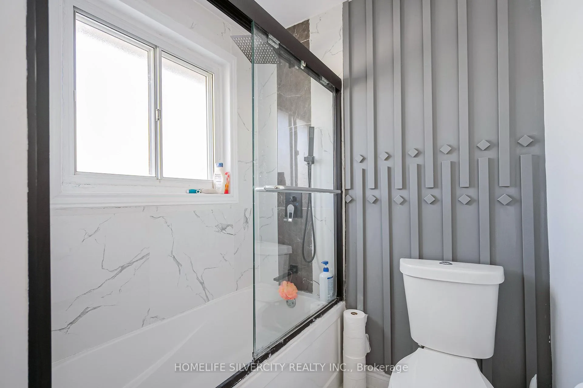 Photo 20 of 72 Brookland Drive, Brampton, Avondale — HOMEH