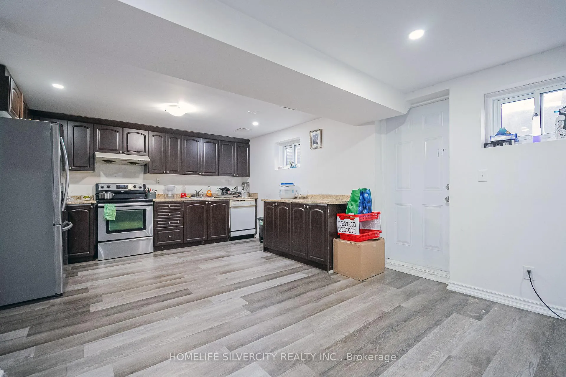 Photo 26 of 72 Brookland Drive, Brampton, Avondale — HOMEH