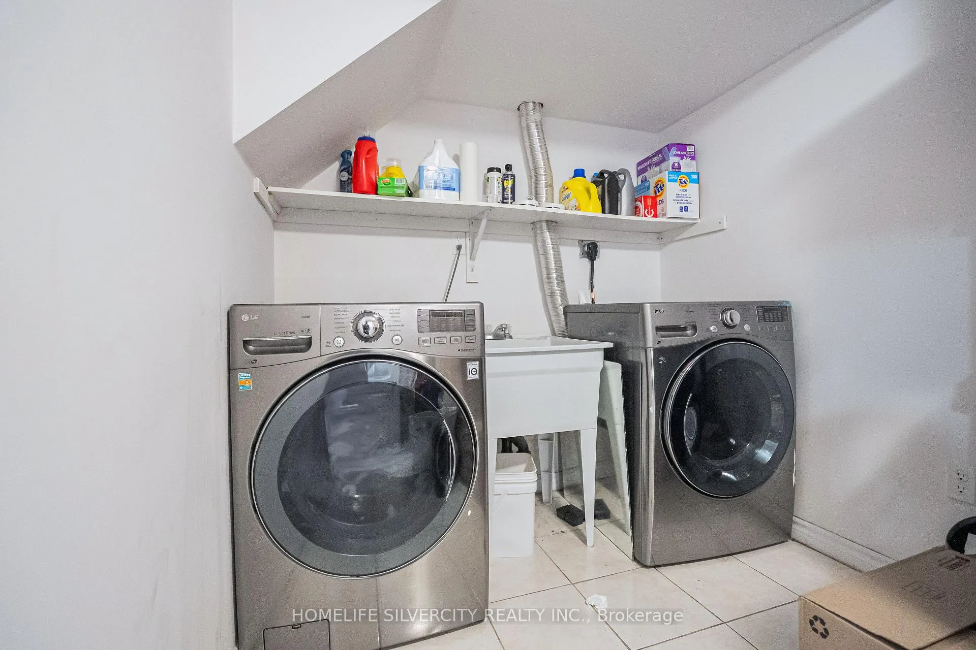Photo 33 of 72 Brookland Drive, Brampton, Avondale — HOMEH
