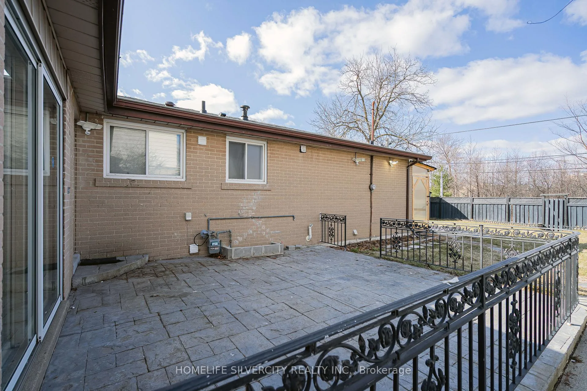 Photo 35 of 72 Brookland Drive, Brampton, Avondale — HOMEH