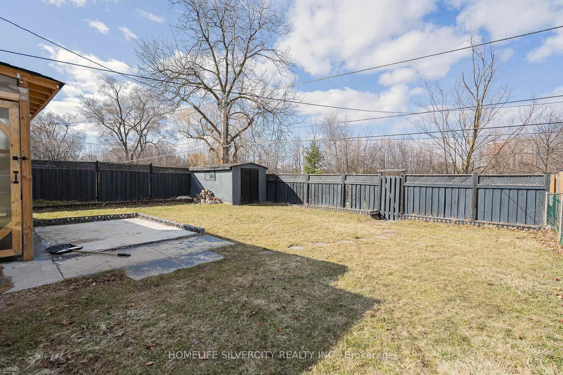 Photo 37 of 72 Brookland Drive, Brampton, Avondale — HOMEH