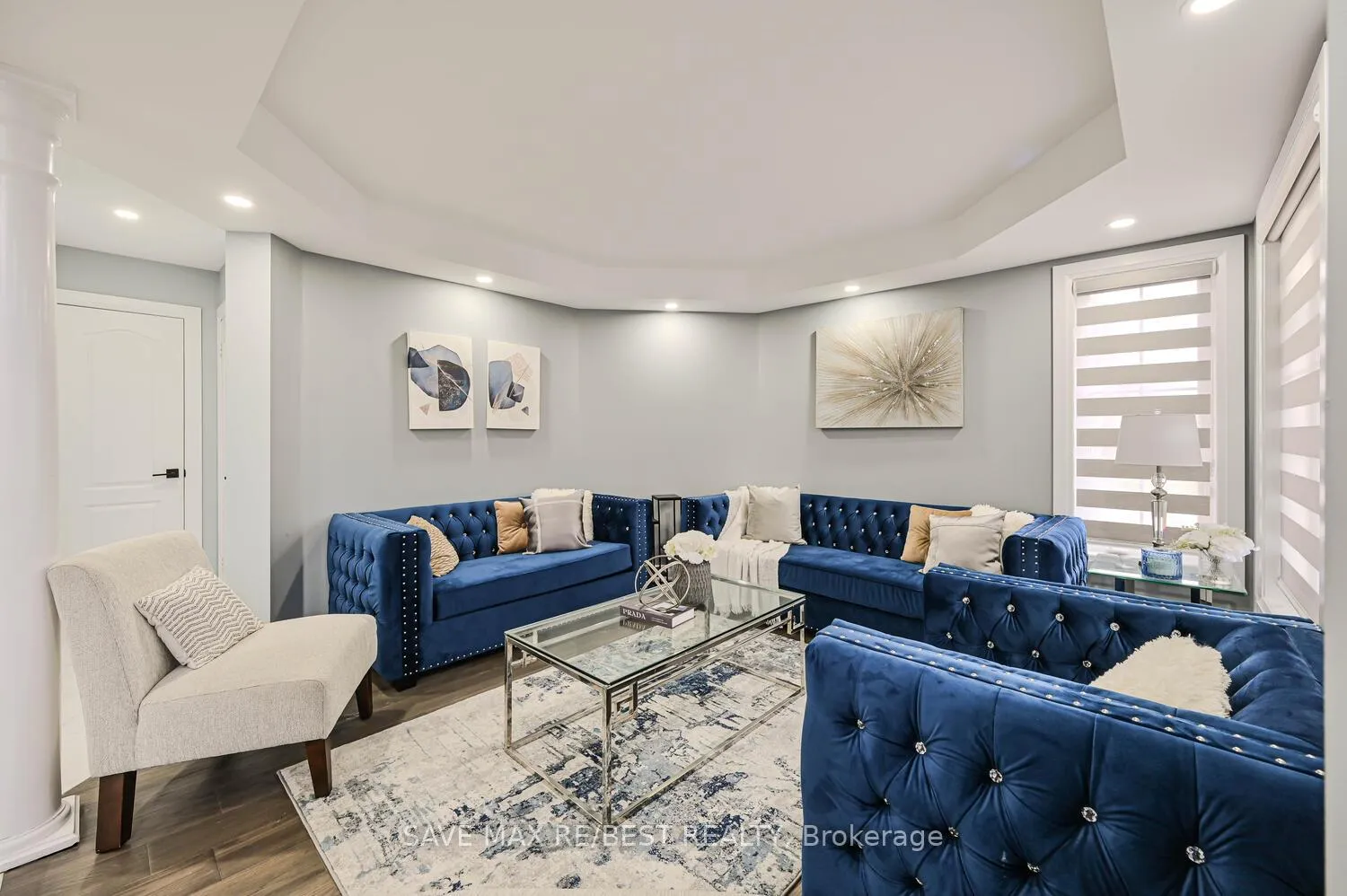 Photo 8 of 29 Baccarat Crescent, Brampton, Snelgrove — HOMEH
