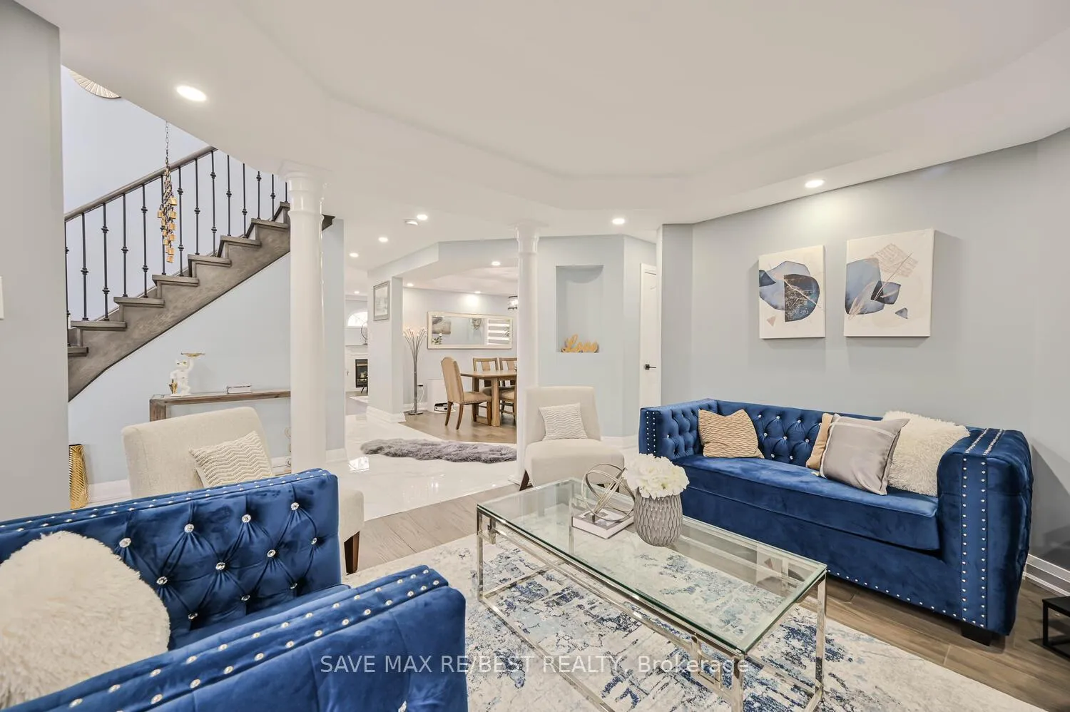 Photo 10 of 29 Baccarat Crescent, Brampton, Snelgrove — HOMEH