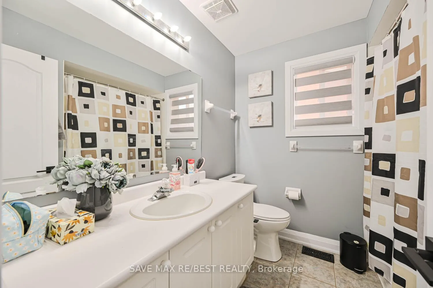 Photo 38 of 29 Baccarat Crescent, Brampton, Snelgrove — HOMEH