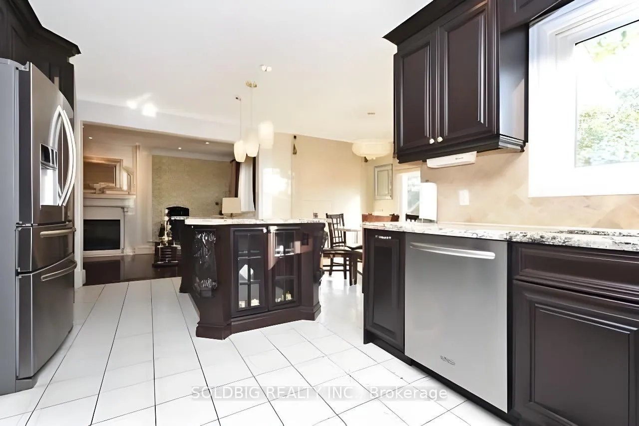 Photo 9 of 156 Forest Drive, Vaughan, West Woodbridge — HOMEH
