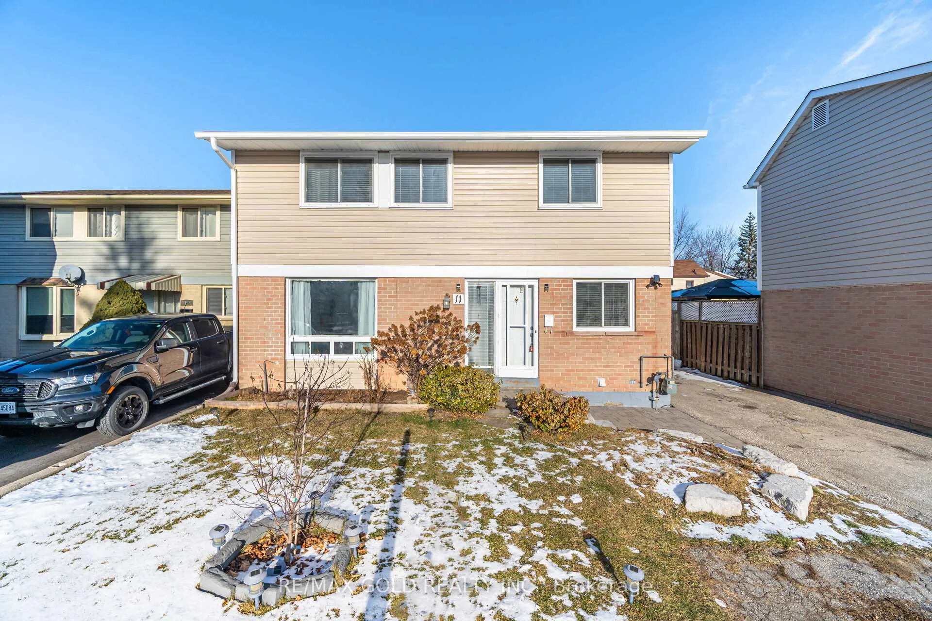Photo 1 of 11 Horatio Court, Brampton, Central Park — HOMEH