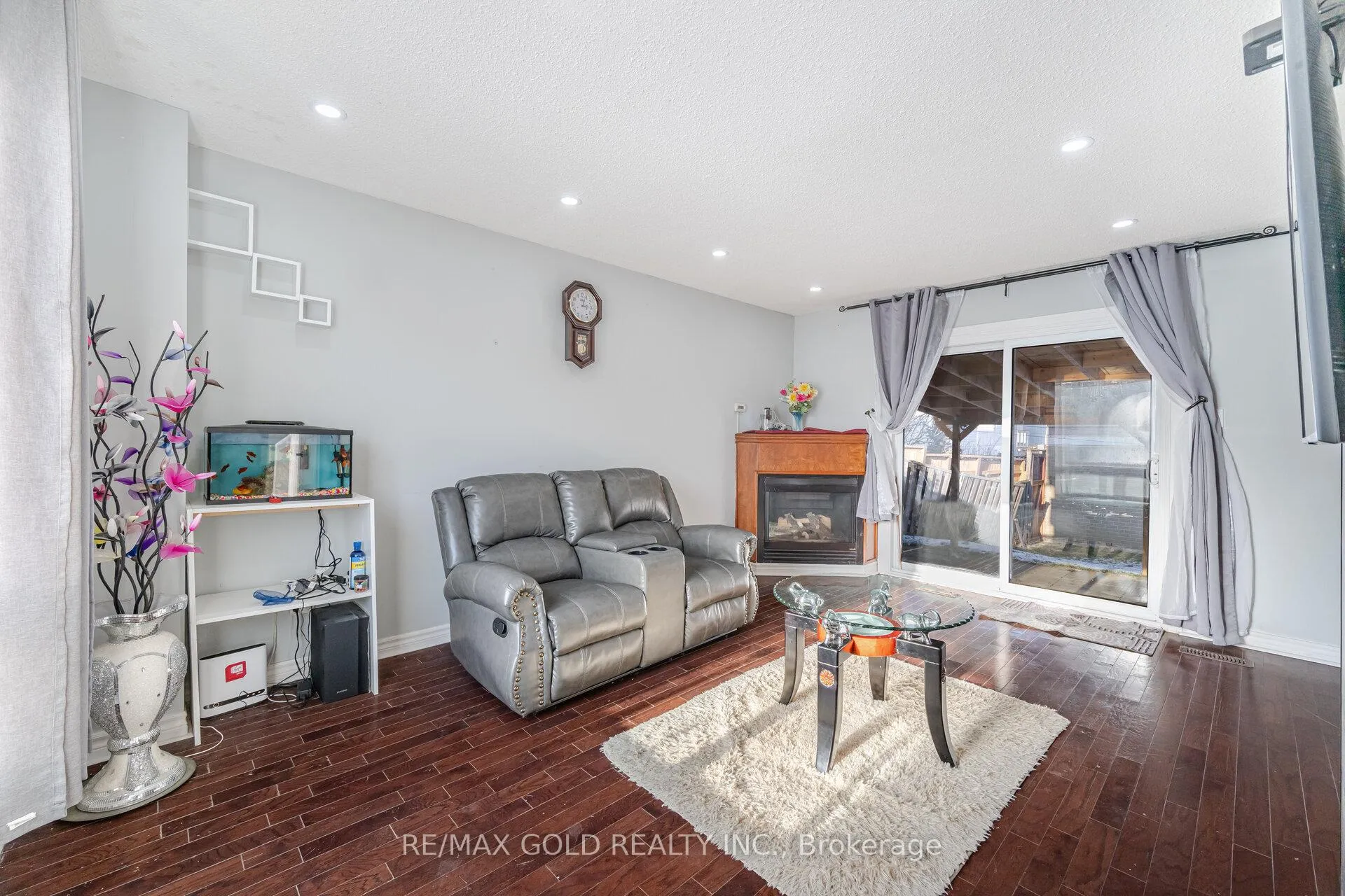 Photo 7 of 11 Horatio Court, Brampton, Central Park — HOMEH