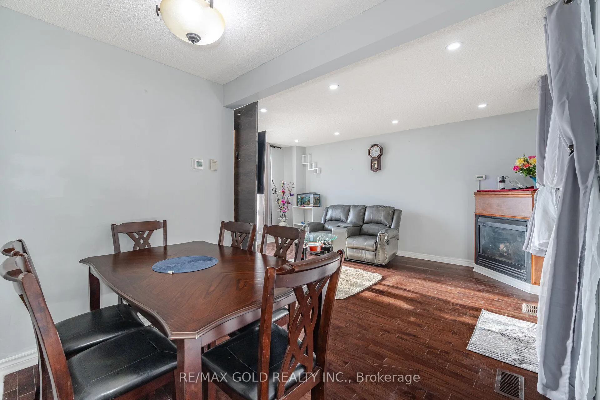 Photo 11 of 11 Horatio Court, Brampton, Central Park — HOMEH