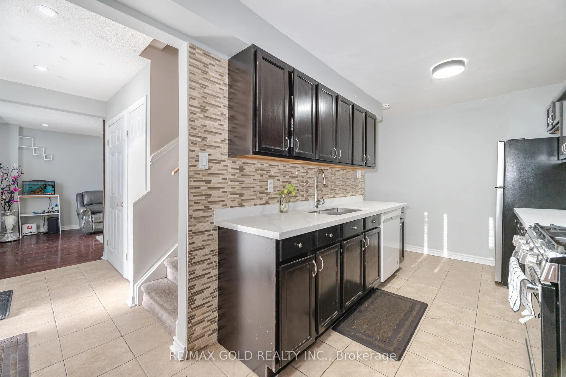 Photo 15 of 11 Horatio Court, Brampton, Central Park — HOMEH