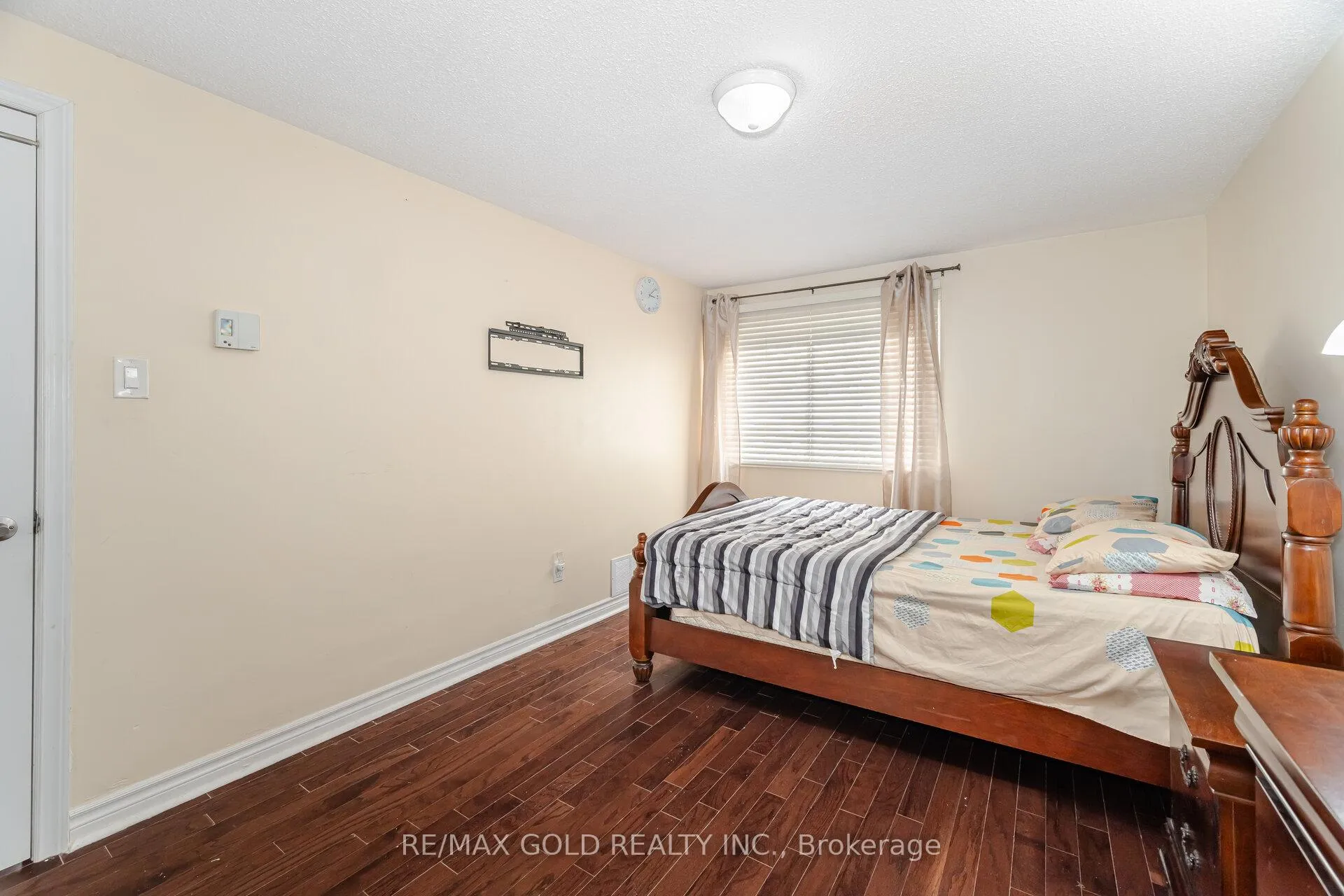 Photo 19 of 11 Horatio Court, Brampton, Central Park — HOMEH
