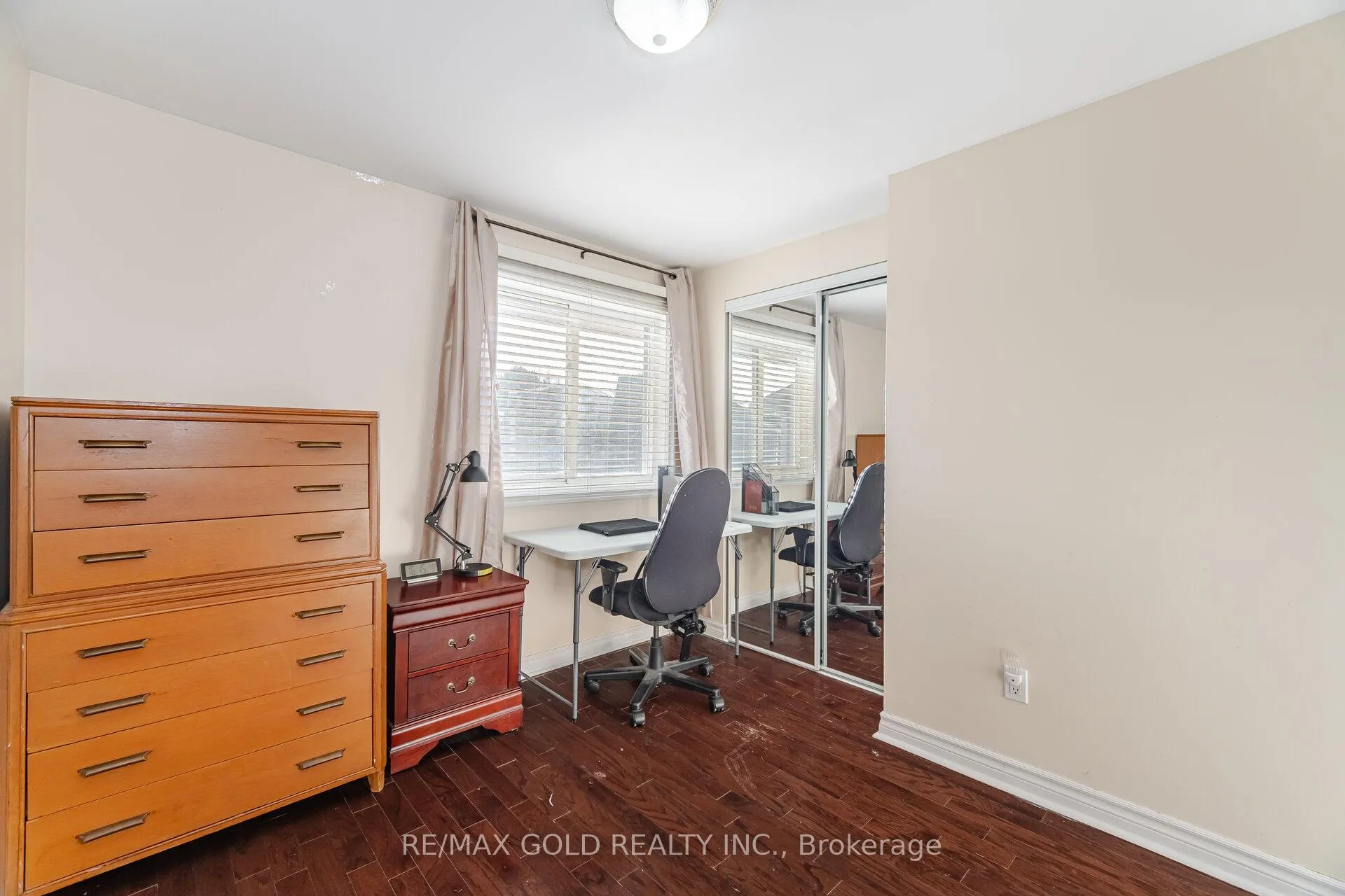 Photo 24 of 11 Horatio Court, Brampton, Central Park — HOMEH