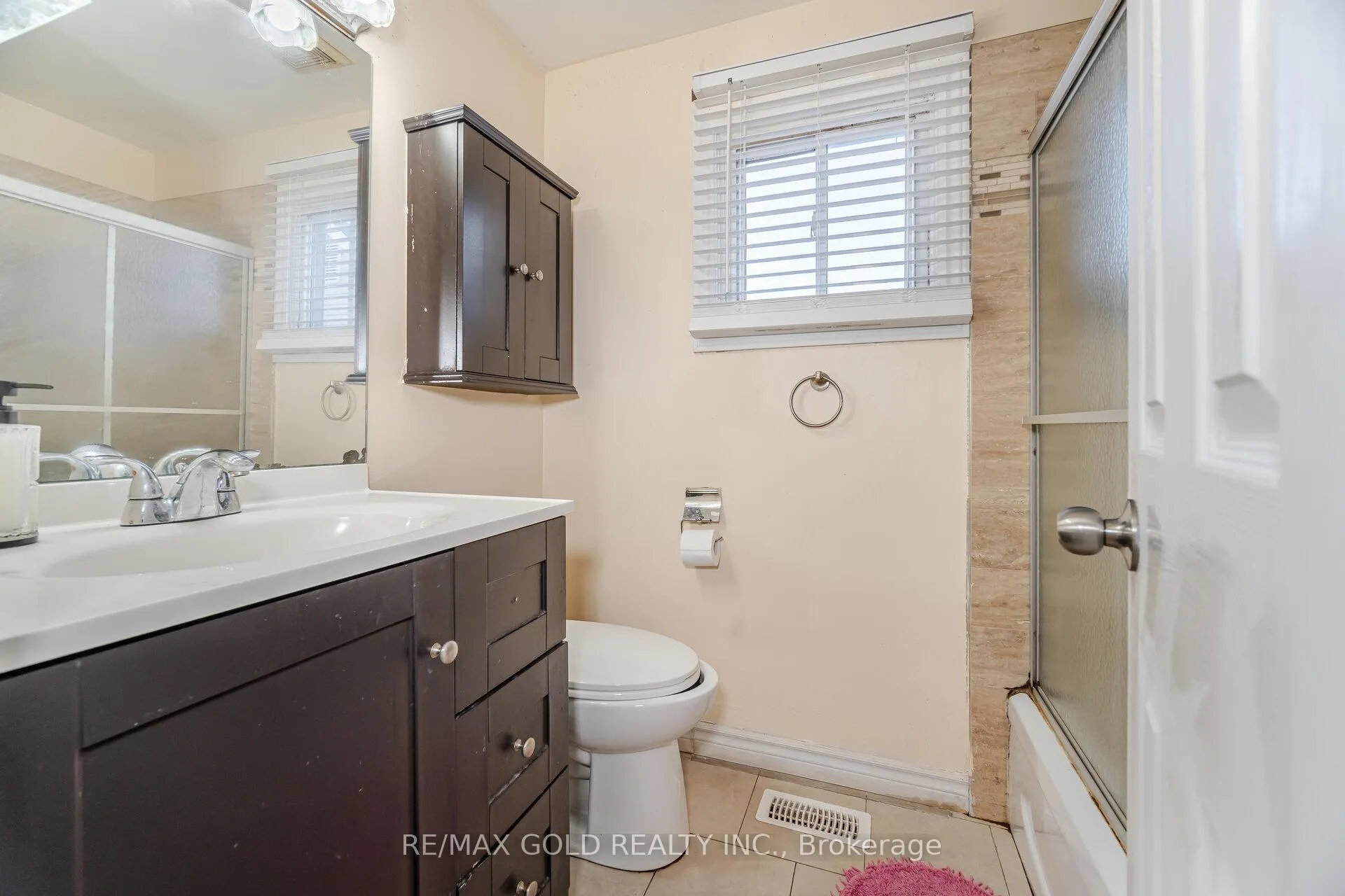 Photo 25 of 11 Horatio Court, Brampton, Central Park — HOMEH