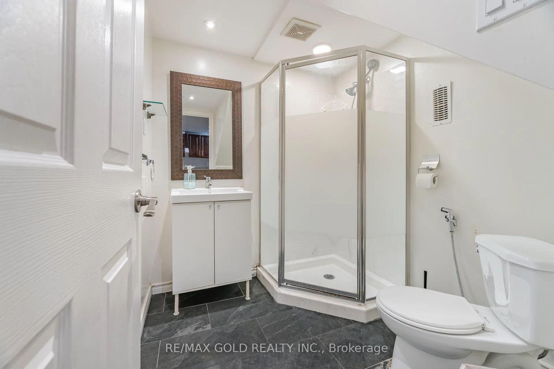 Photo 31 of 11 Horatio Court, Brampton, Central Park — HOMEH