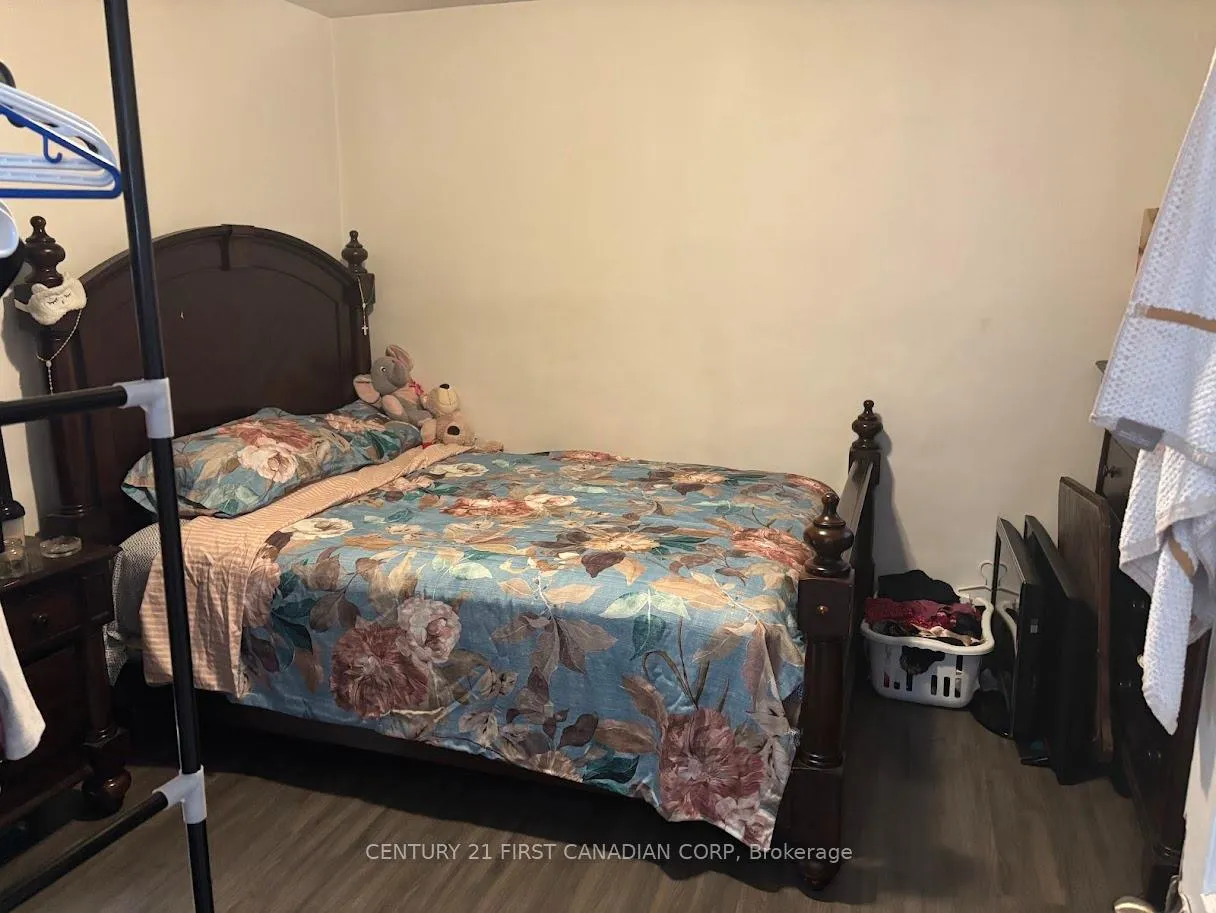 Photo 18 of 1629 Drouillard Road, Windsor — HOMEH