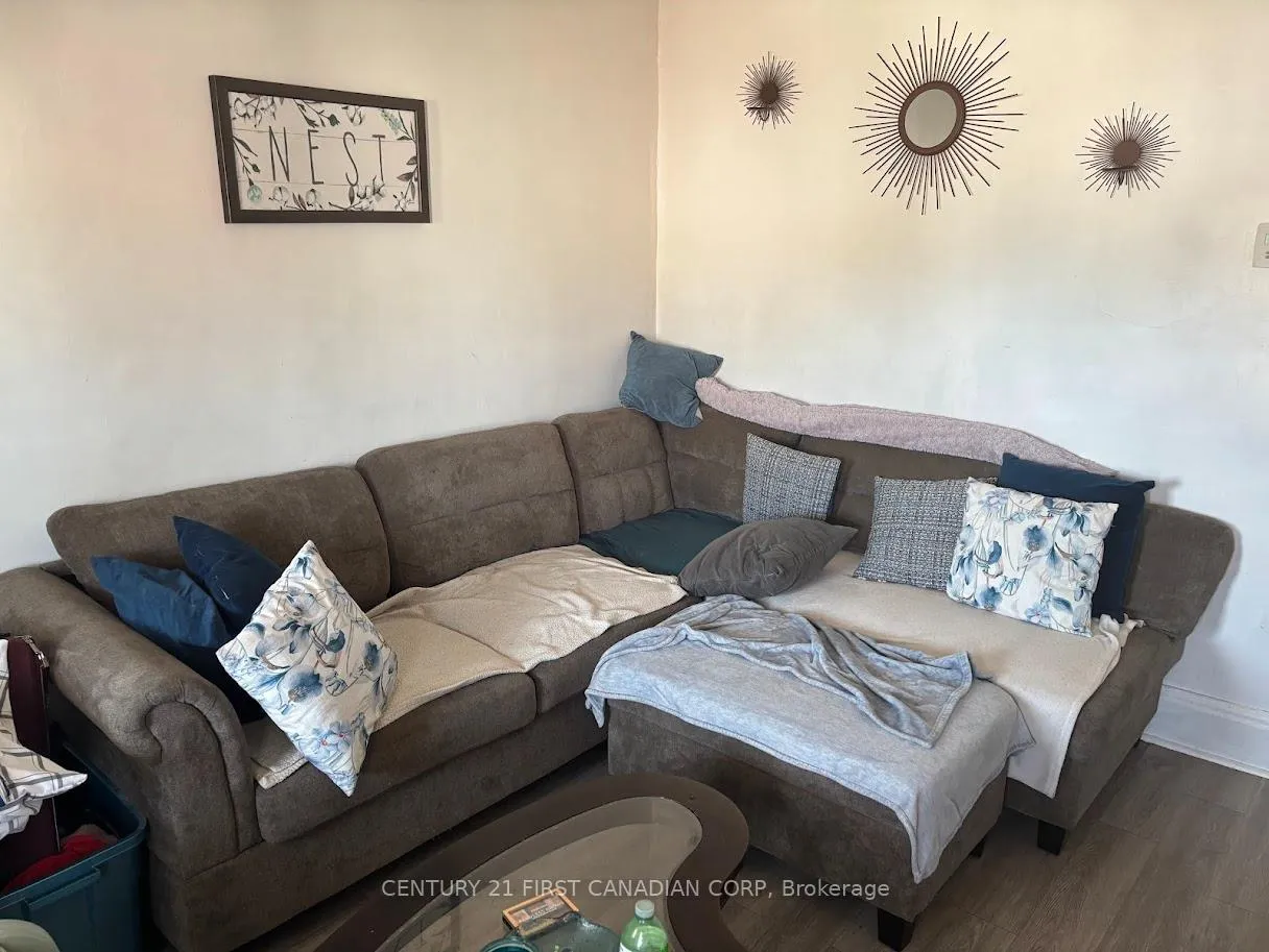 Photo 19 of 1629 Drouillard Road, Windsor — HOMEH