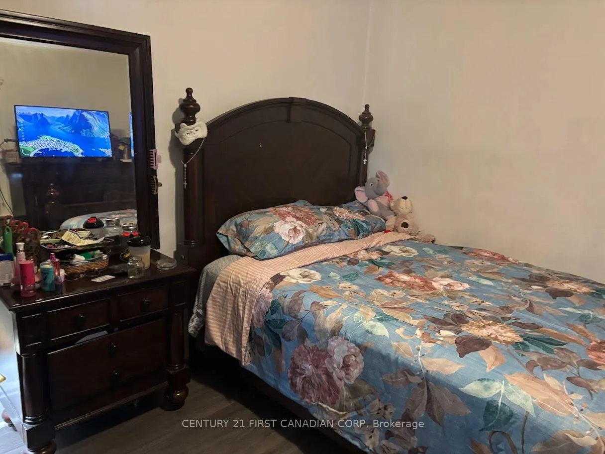 Photo 27 of 1629 Drouillard Road, Windsor — HOMEH