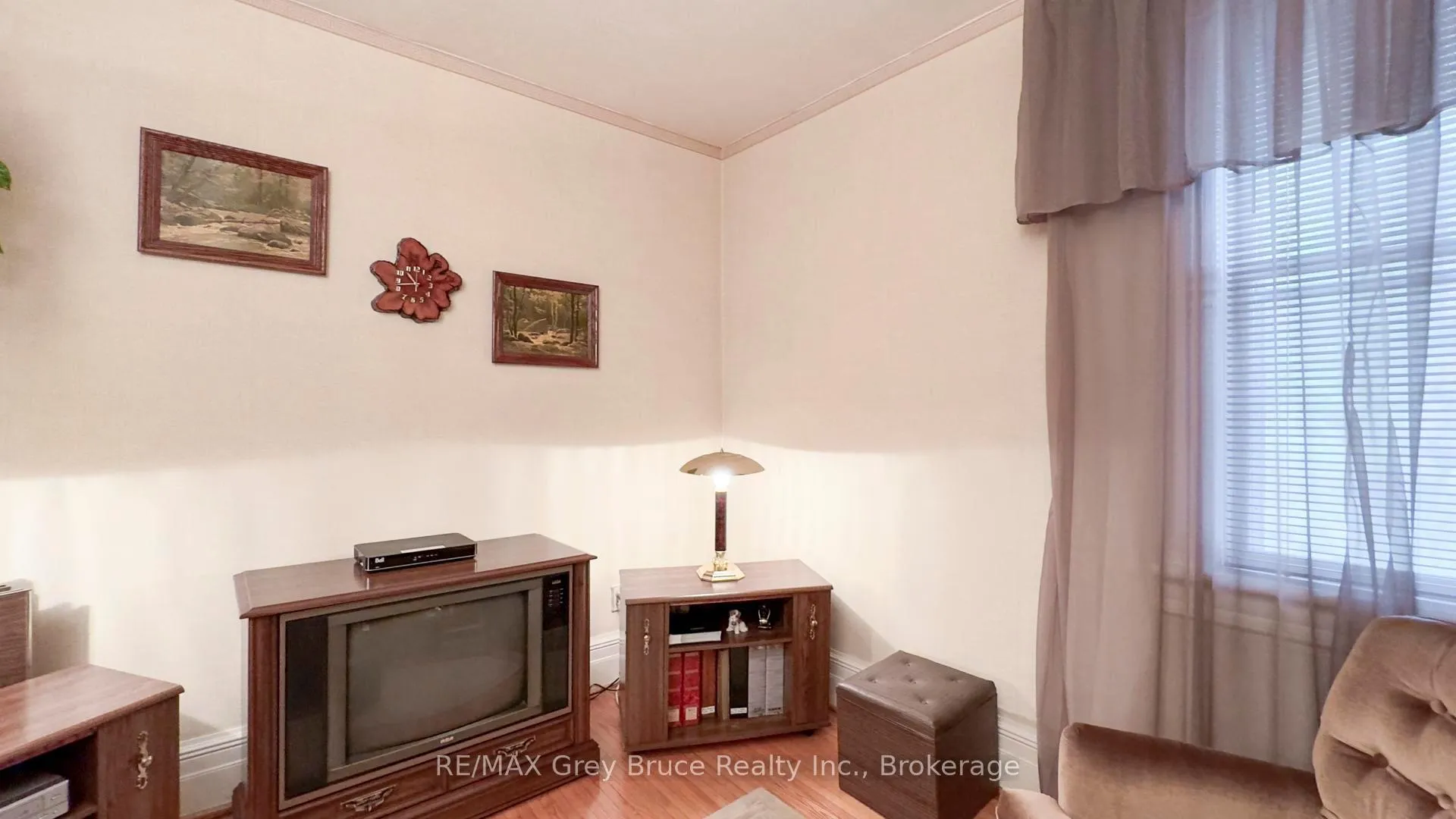 Photo 25 of 500064 Grey Road 12, West Grey — HOMEH