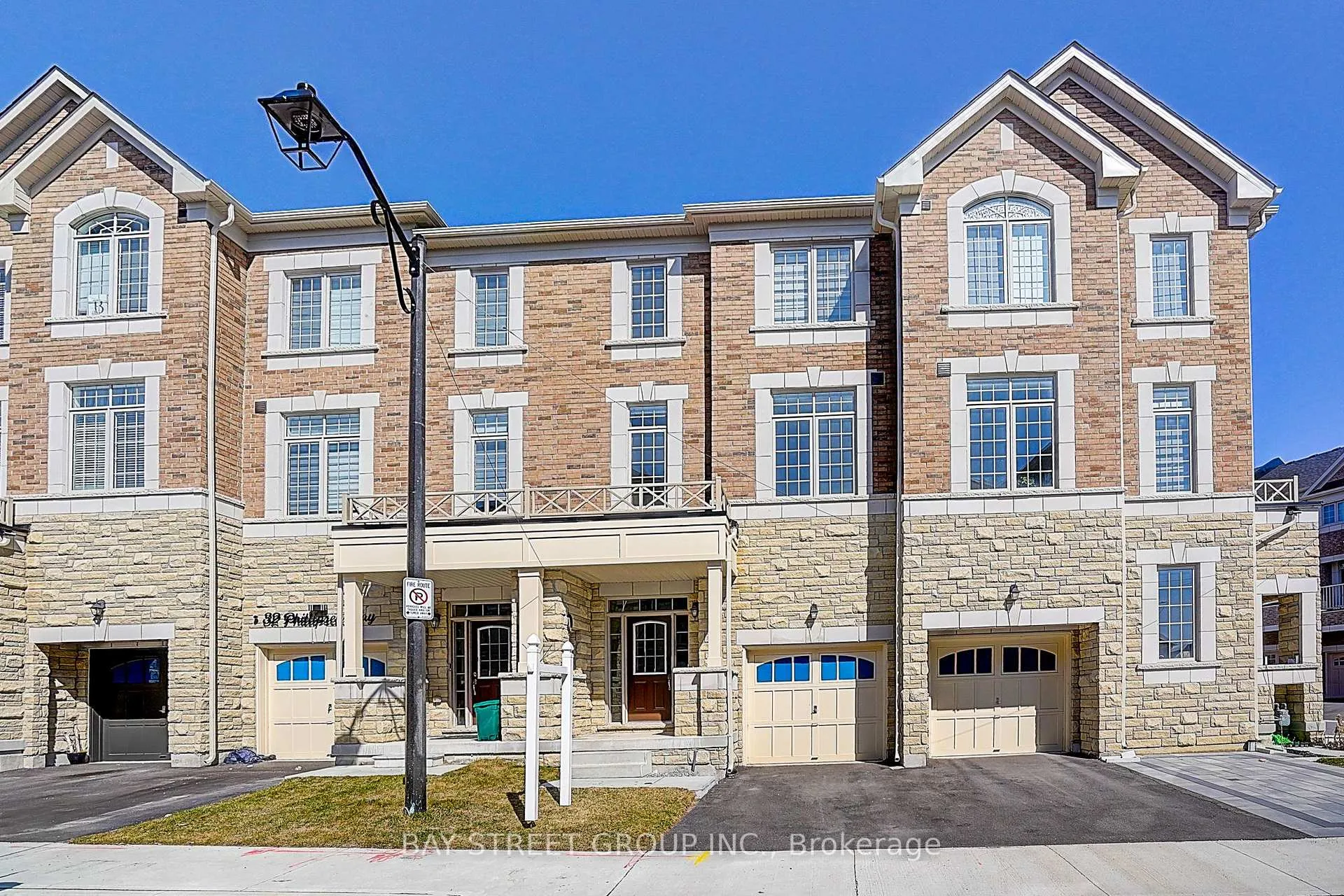 Front of 34 Phillipsen Way