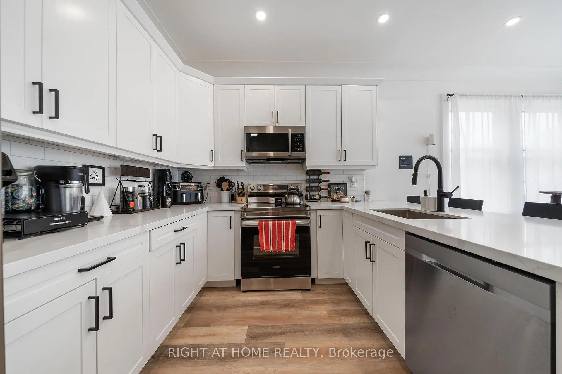 Photo 6 of 132 Holton Avenue S, Hamilton, St. Clair — HOMEH