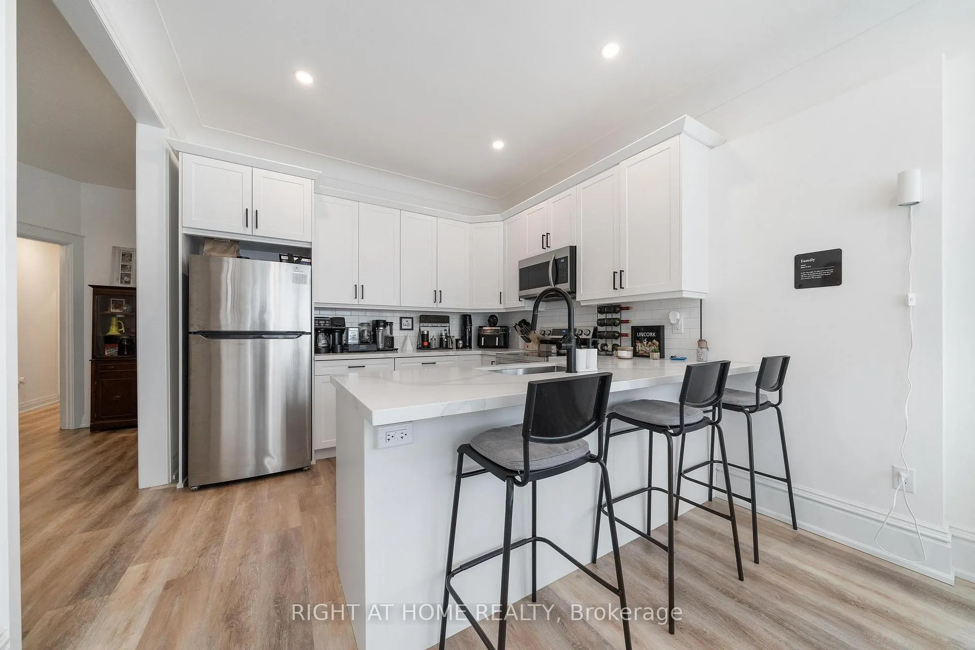 Photo 8 of 132 Holton Avenue S, Hamilton, St. Clair — HOMEH
