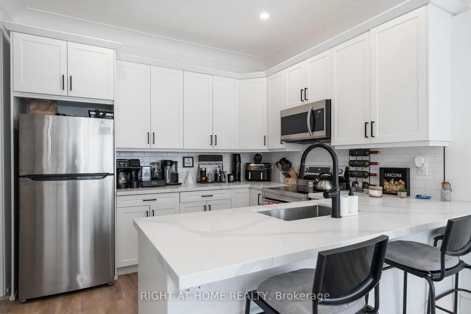 Photo 9 of 132 Holton Avenue S, Hamilton, St. Clair — HOMEH