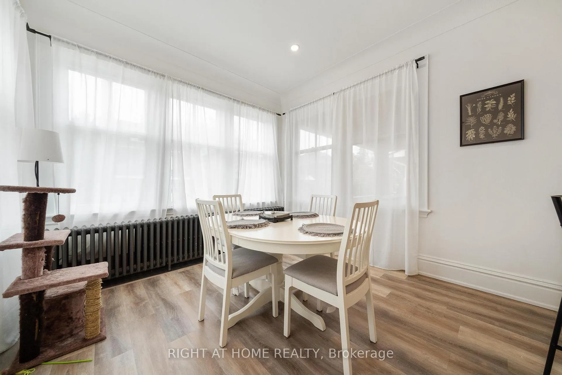 Photo 11 of 132 Holton Avenue S, Hamilton, St. Clair — HOMEH