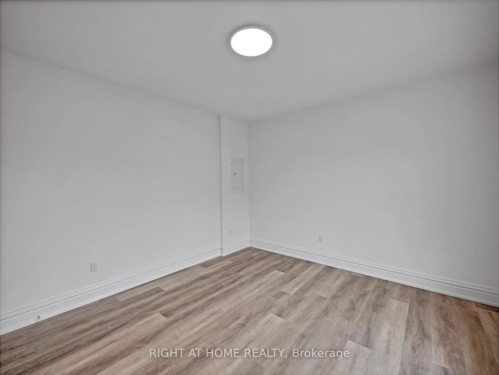 Photo 30 of 132 Holton Avenue S, Hamilton, St. Clair — HOMEH