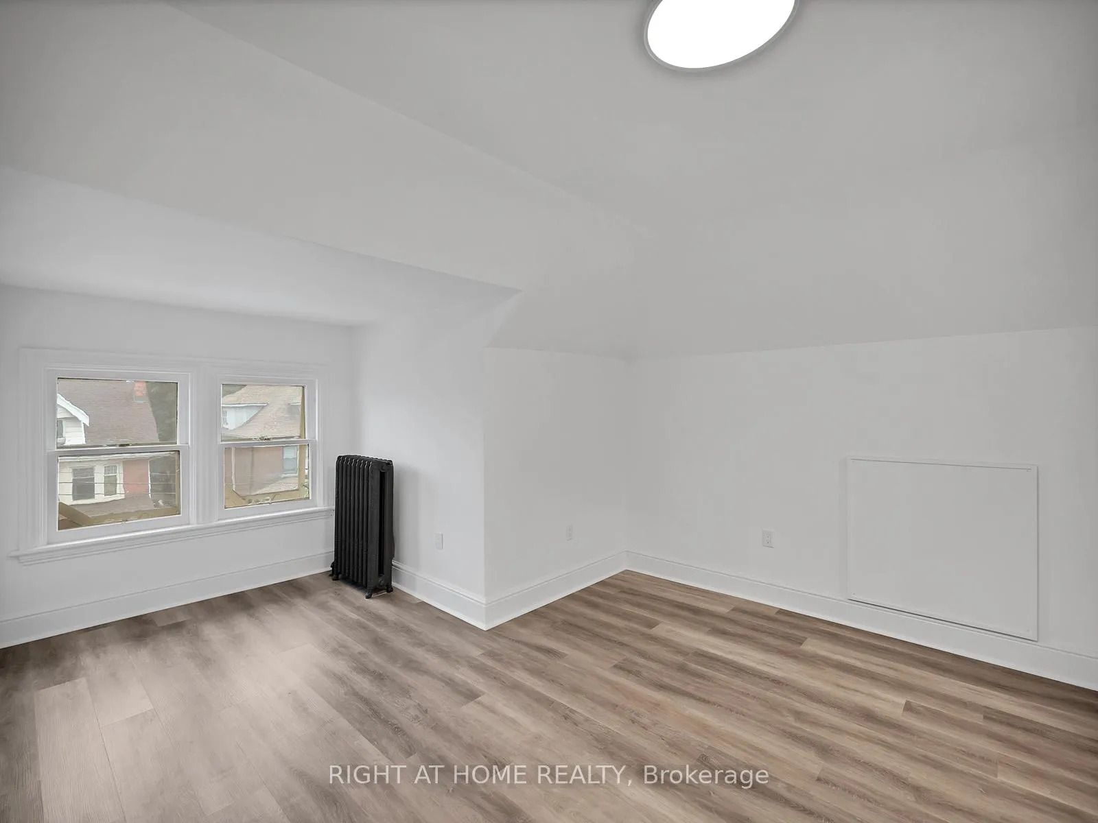 Photo 41 of 132 Holton Avenue S, Hamilton, St. Clair — HOMEH