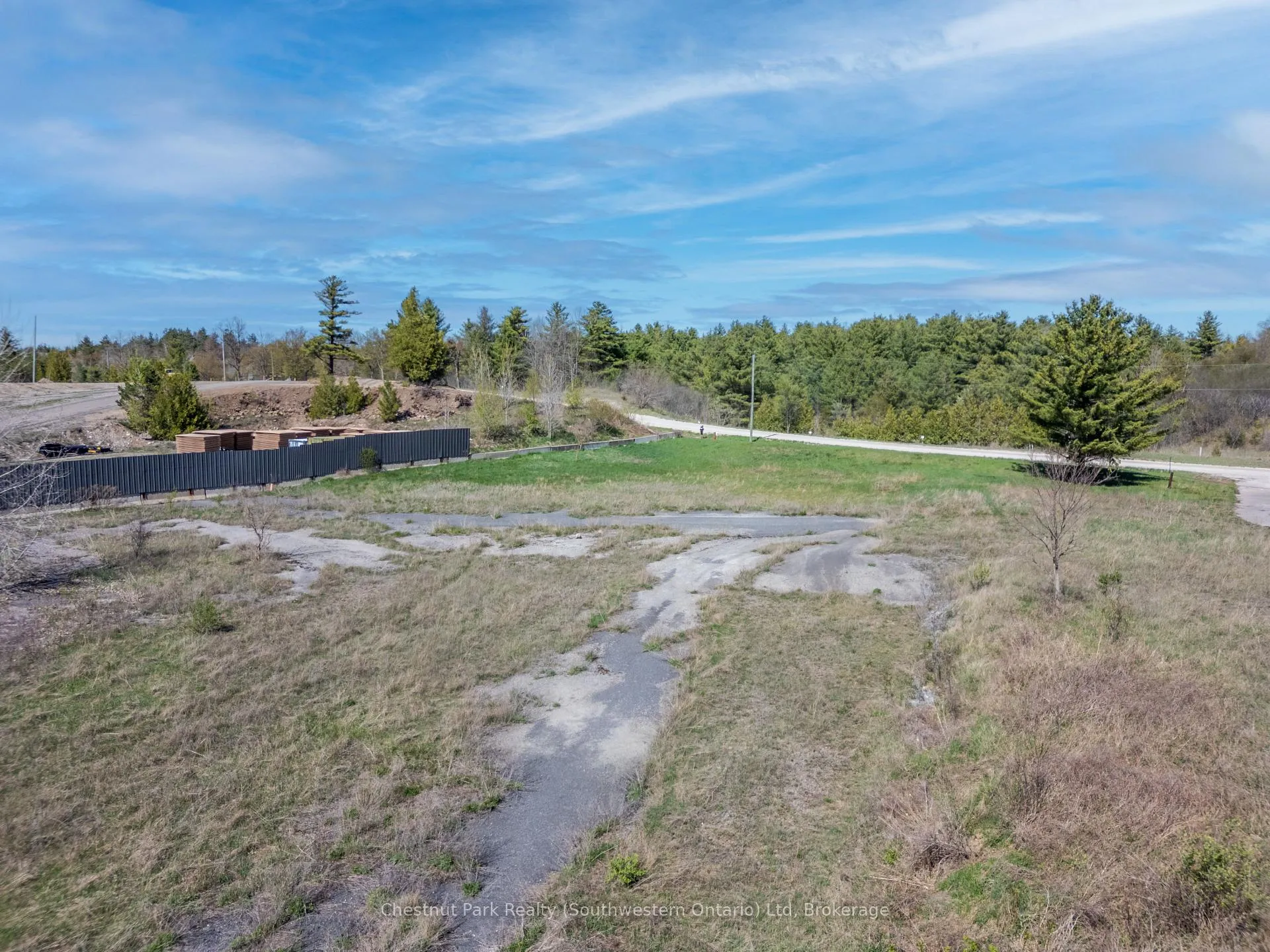 Photo 15 of 3996 Concession 7 Road, Puslinch, Morriston — HOMEH