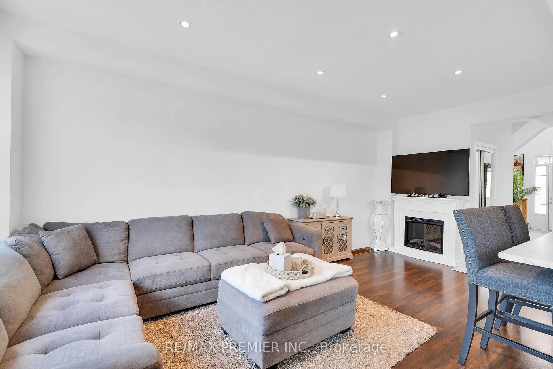 Photo 26 of 87 Casserley Crescent, New Tecumseth, Tottenham — HOMEH