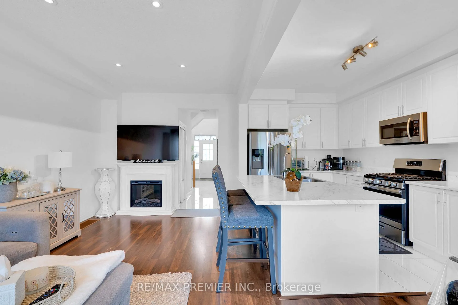 Photo 30 of 87 Casserley Crescent, New Tecumseth, Tottenham — HOMEH