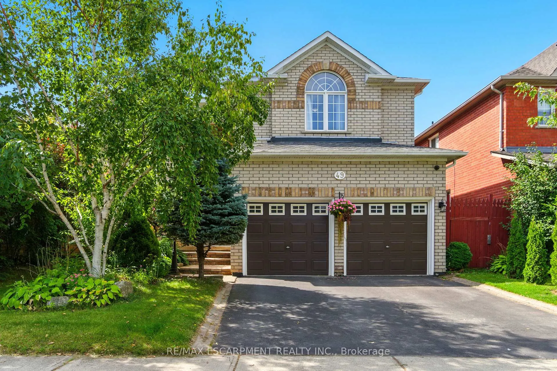 Photo 1 of 49 Johnson Crescent, Halton Hills, Georgetown — HOMEH